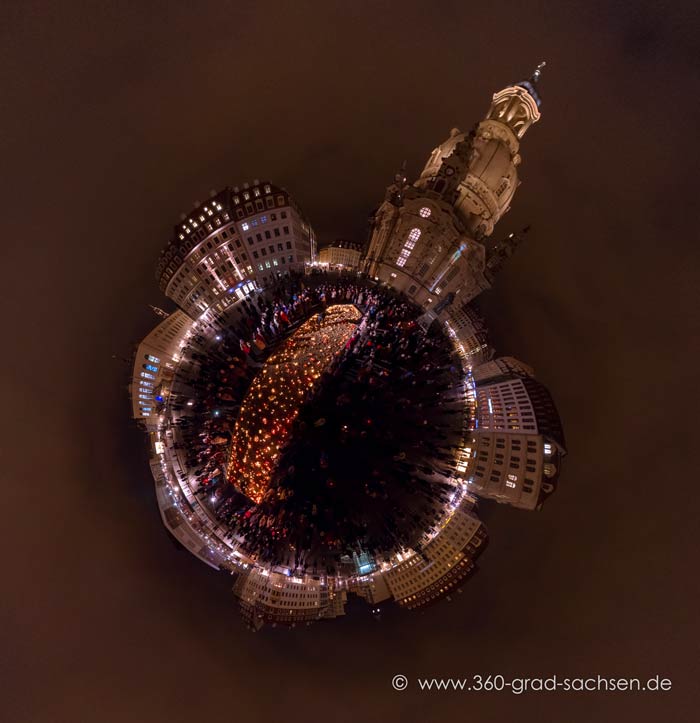 Sphärisches 360°-Panorama (Little Planet): Nacht der Stille an der Dresdner Frauenkirche