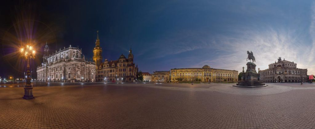 interaktives 360°-Doppelpanorama Tag & Nacht auf dem Theaterplatz, Dresden